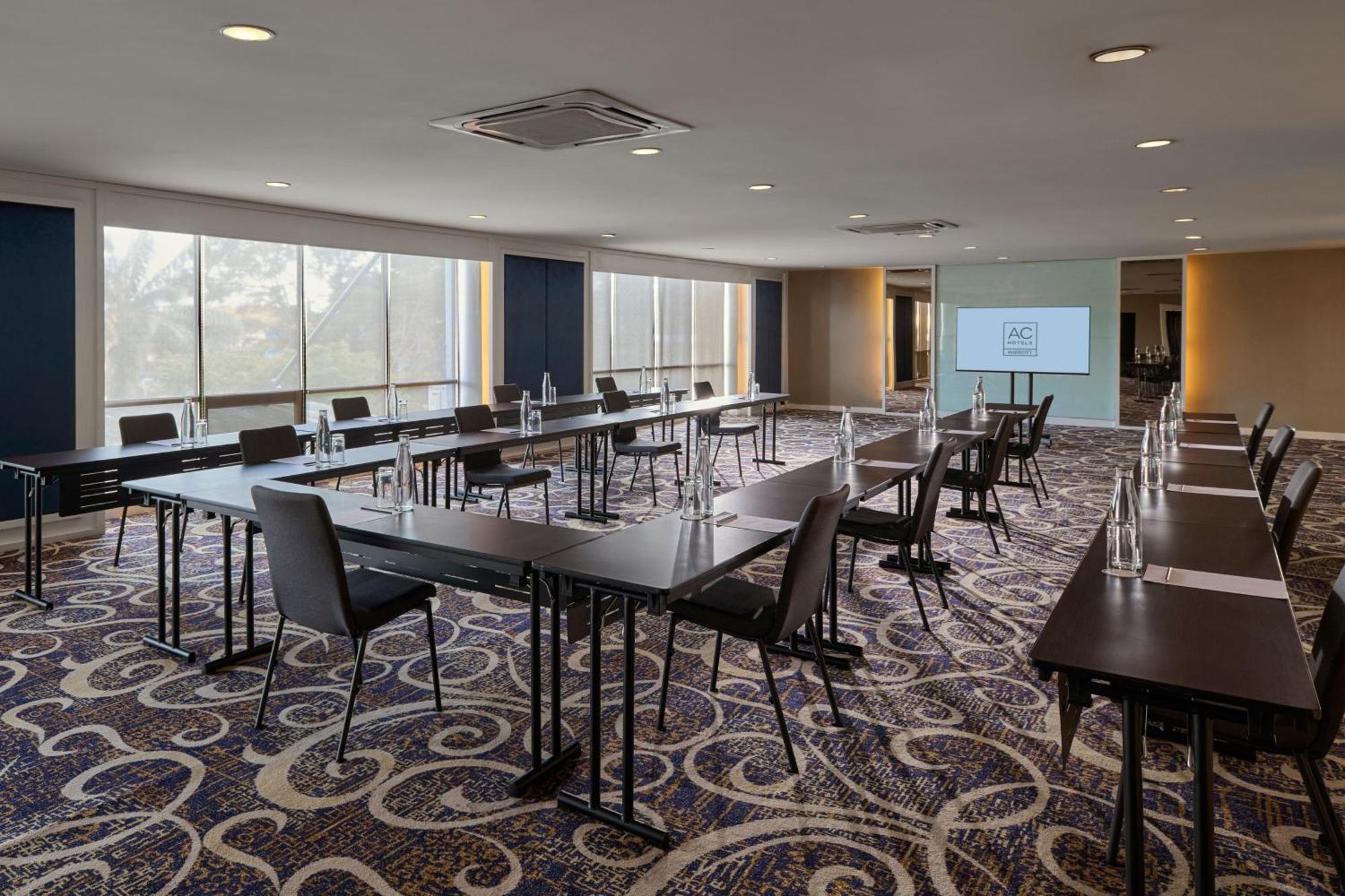 AC Hotel by Marriott Kuantan Exteriör bild