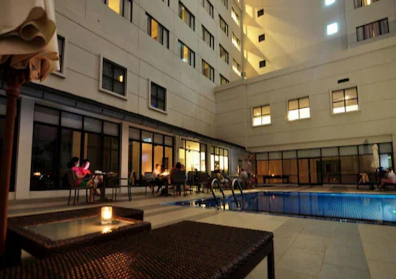 AC Hotel by Marriott Kuantan Exteriör bild