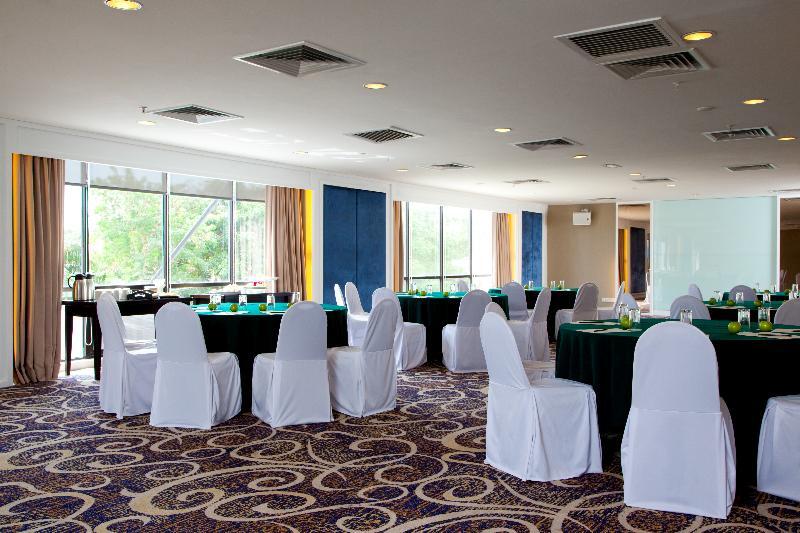 AC Hotel by Marriott Kuantan Exteriör bild